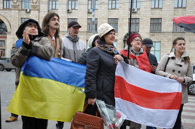 День Воли в Киеве: в столице Украины прошла акция солидарности с белорусскими политзаключенными 06